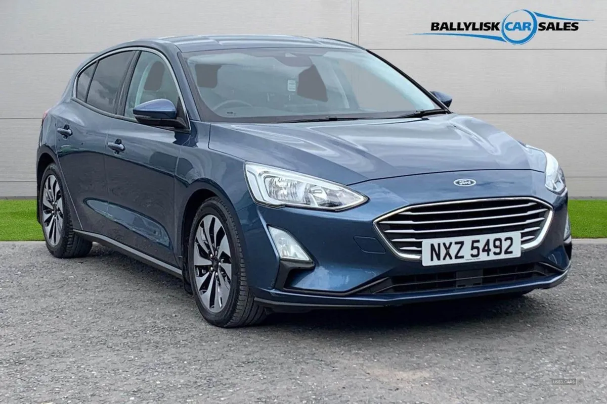 Ford Focus 1.0t Ecoboost 100PS Zetec in Chrome Bl - Image 1