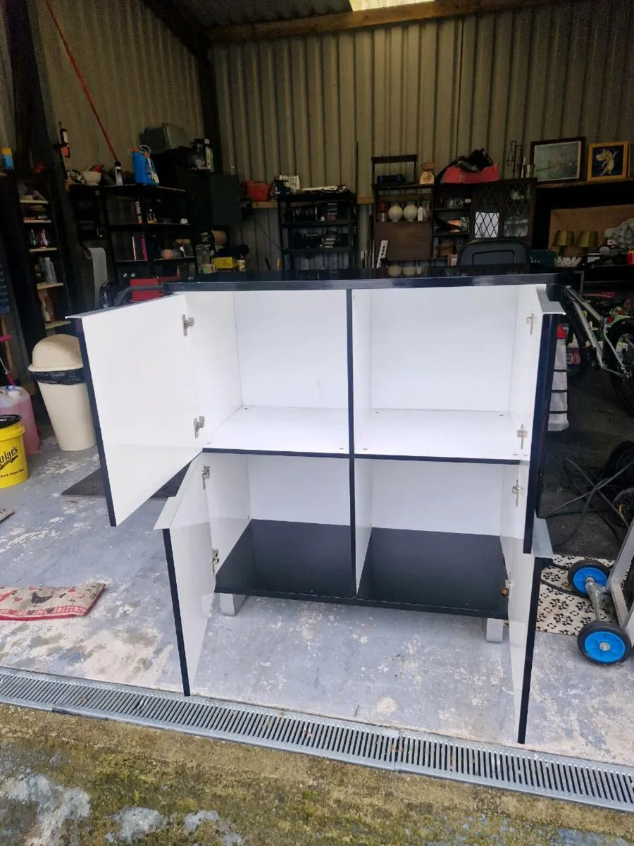 Display cabinet - Image 2