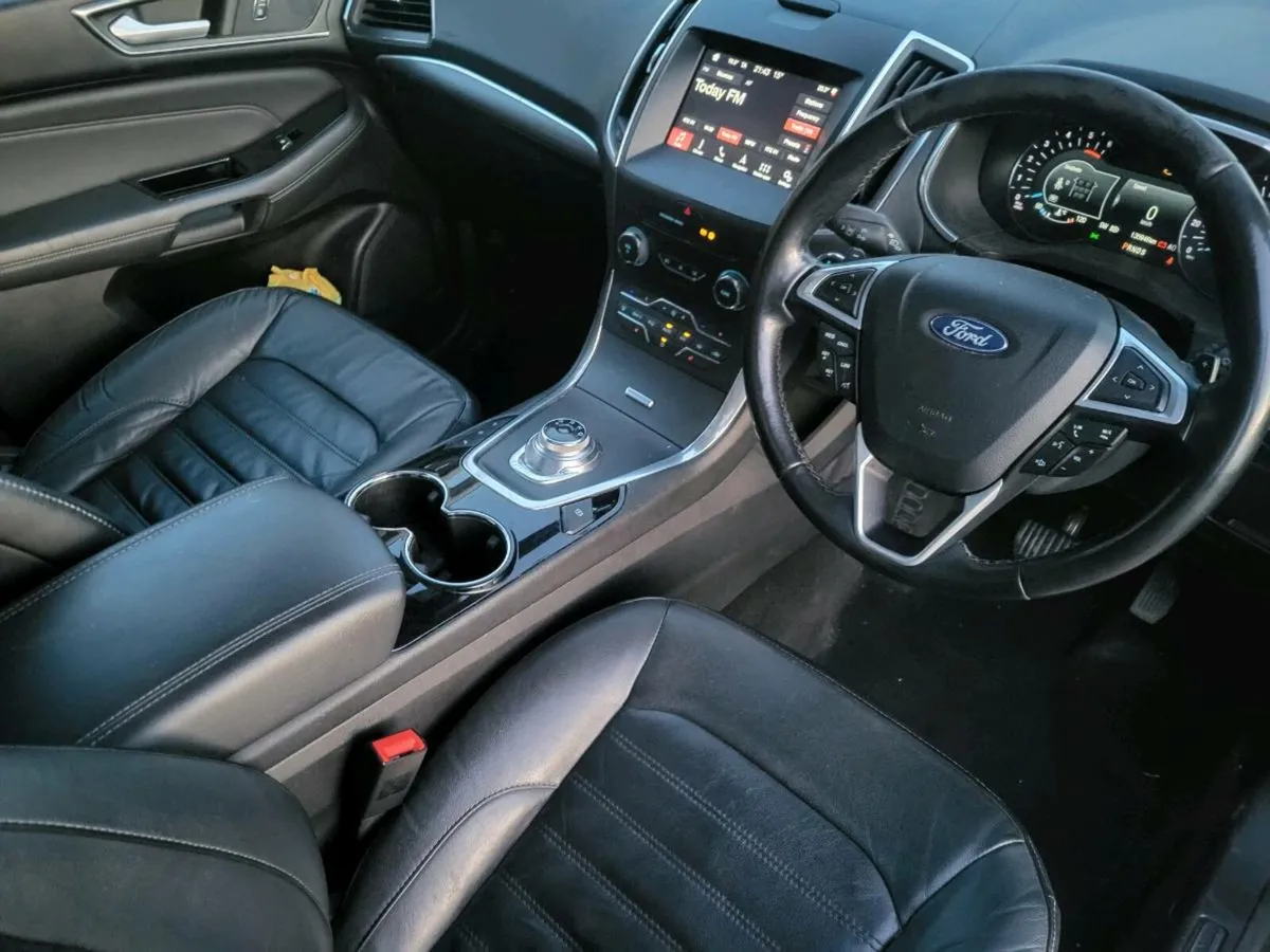 Car - Image 3