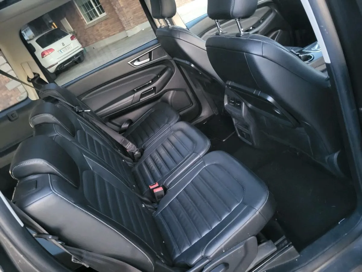 Car - Image 4