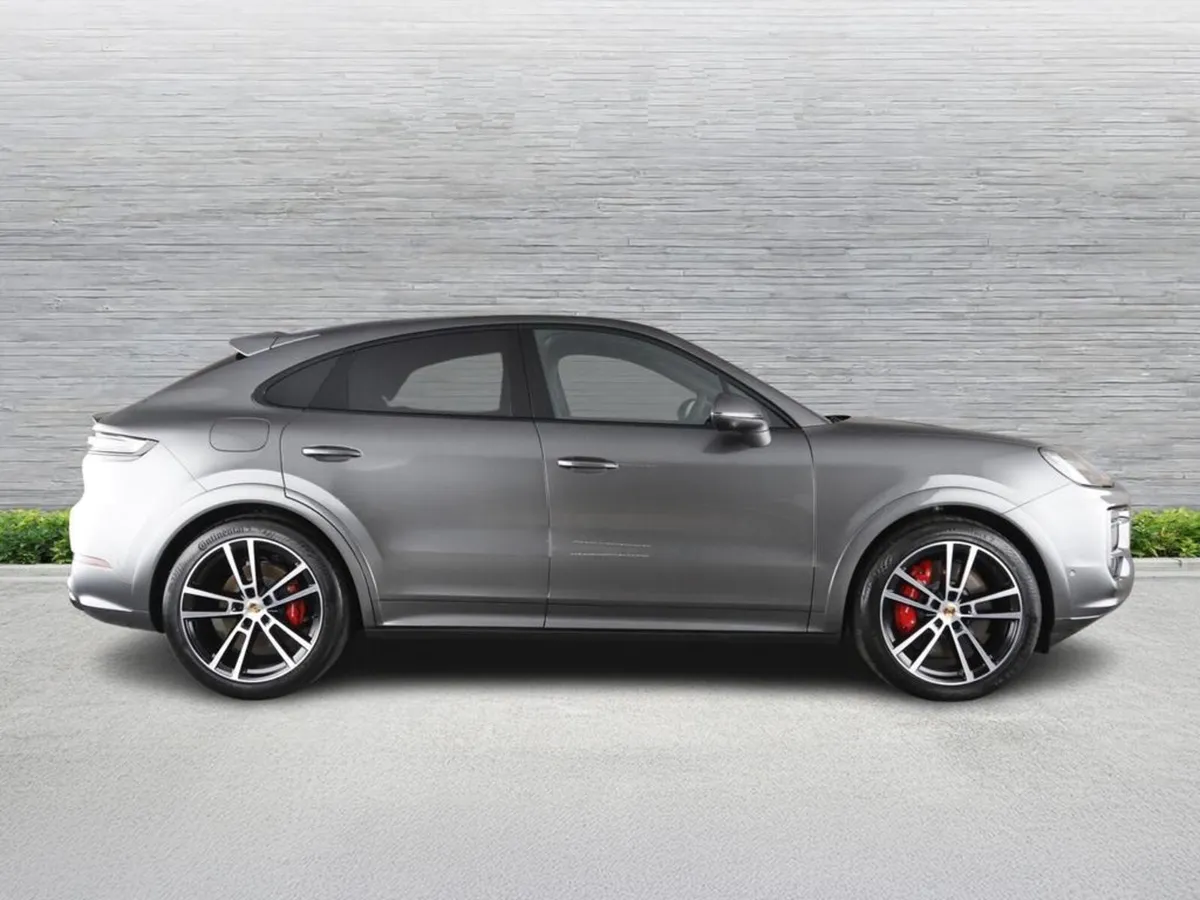 242 Porsche Cayenne Coupe - Image 3