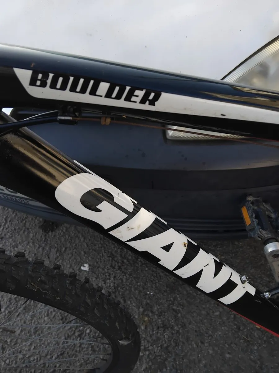 GIANT boolder 26inch bike read add - Image 3