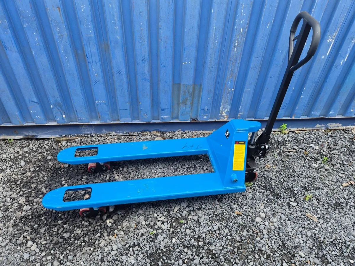 Hand Pallet Truck - Image 1