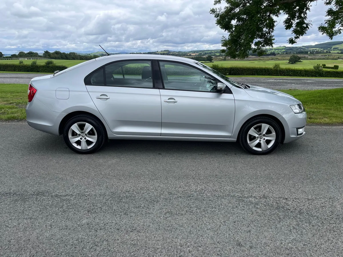 Skoda Rapid 2015 Spaceback Ambtion low mileage - Image 2