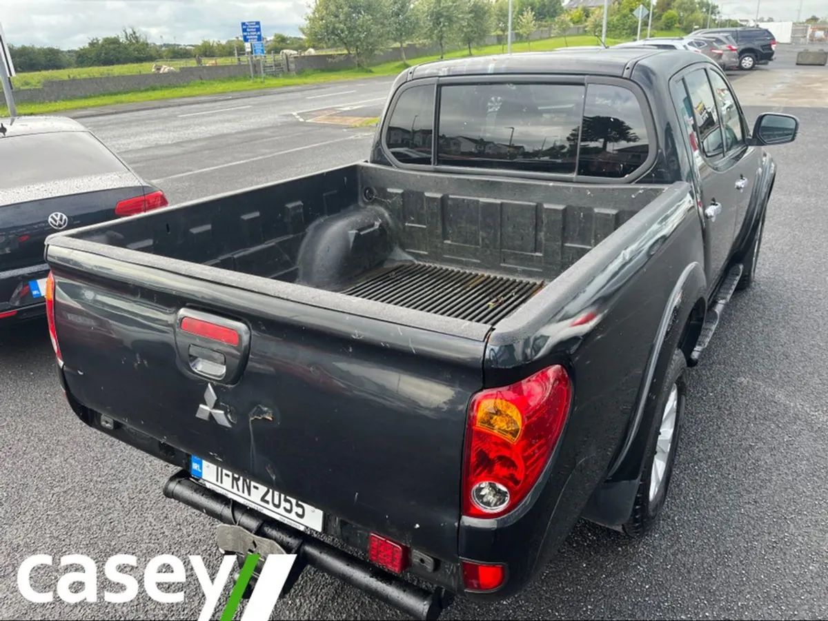 Mitsubishi L 200 DID Warrior LB DCB 4X4 4 2.5 CR - Image 3