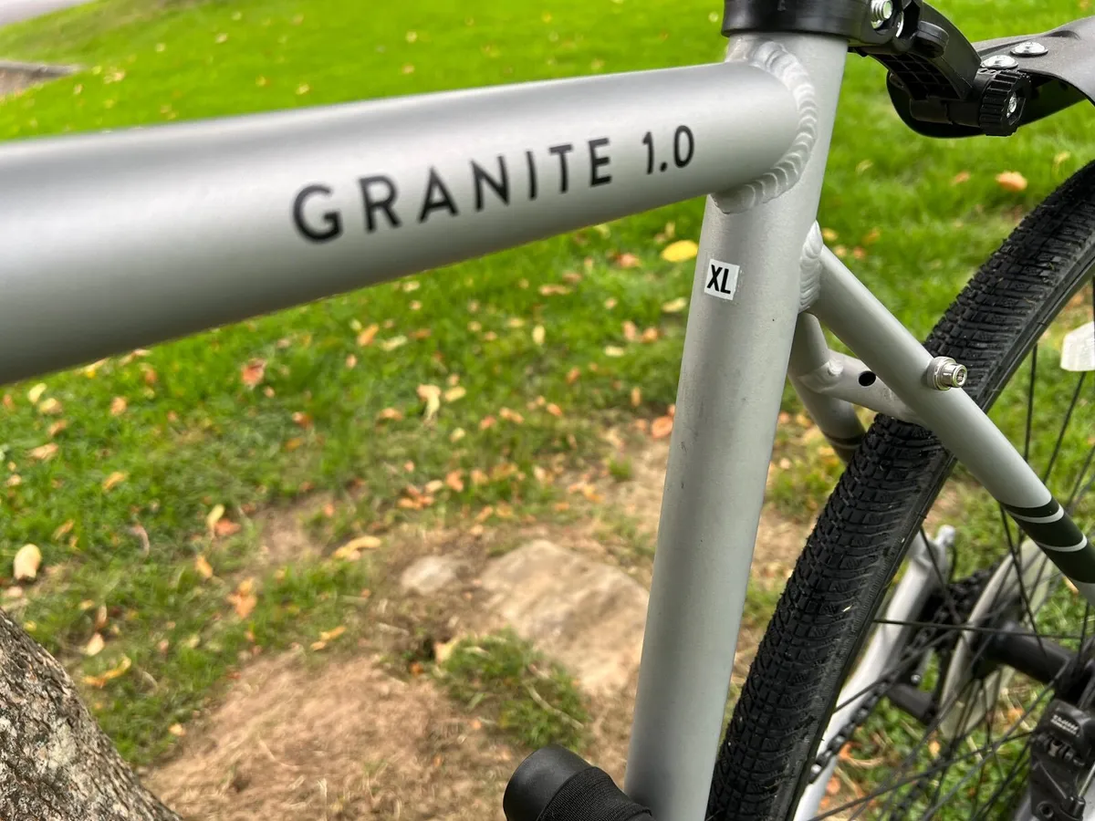 Hybrid Bike - Image 3