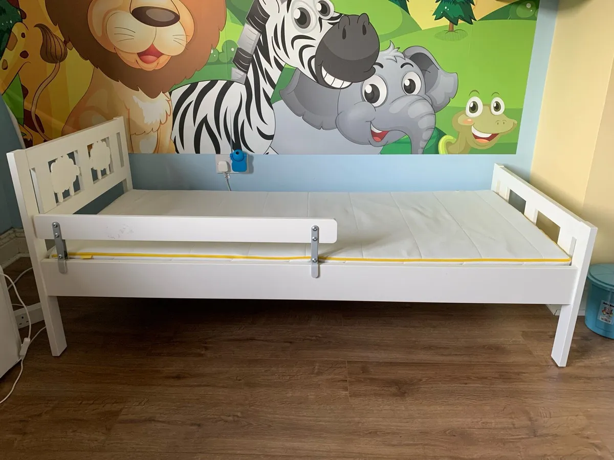 Child’s bed frame - Image 1