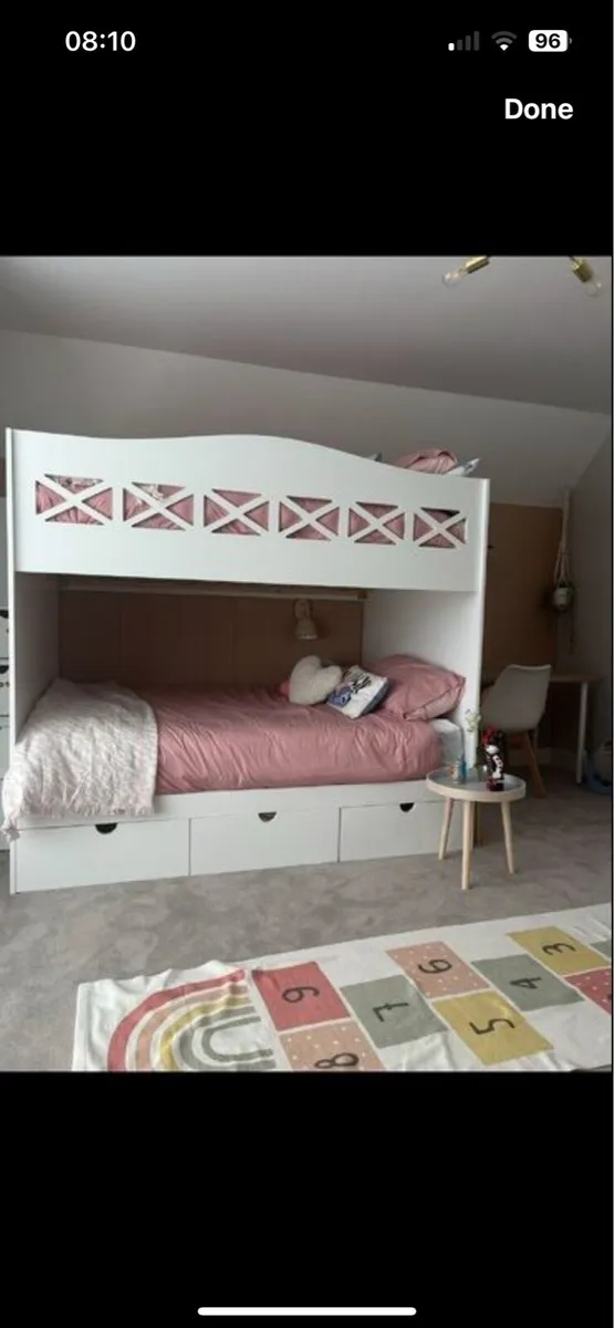 Bunk beds - Image 1