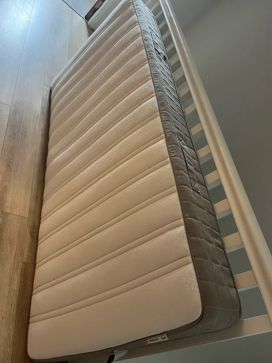 Bed - Image 2