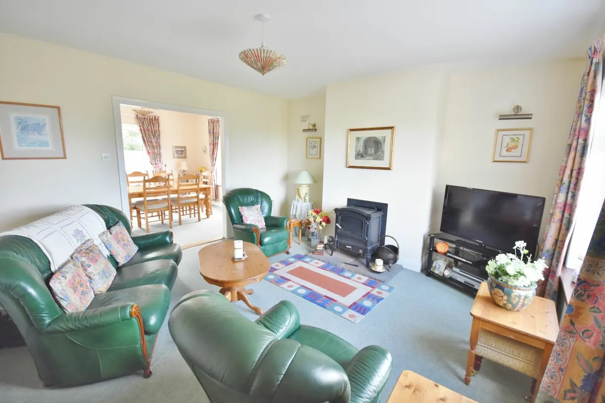 Sofa and 2 armchairs - Image 2
