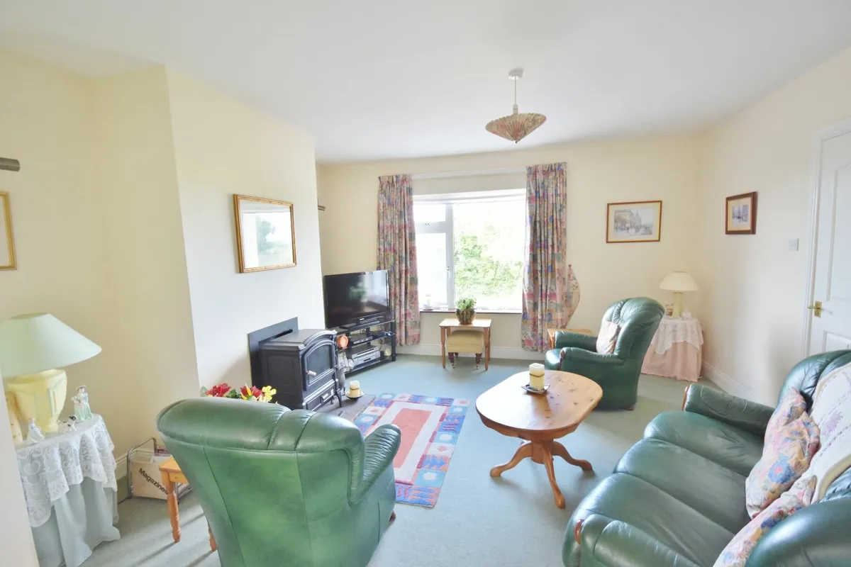 Sofa and 2 armchairs - Image 4