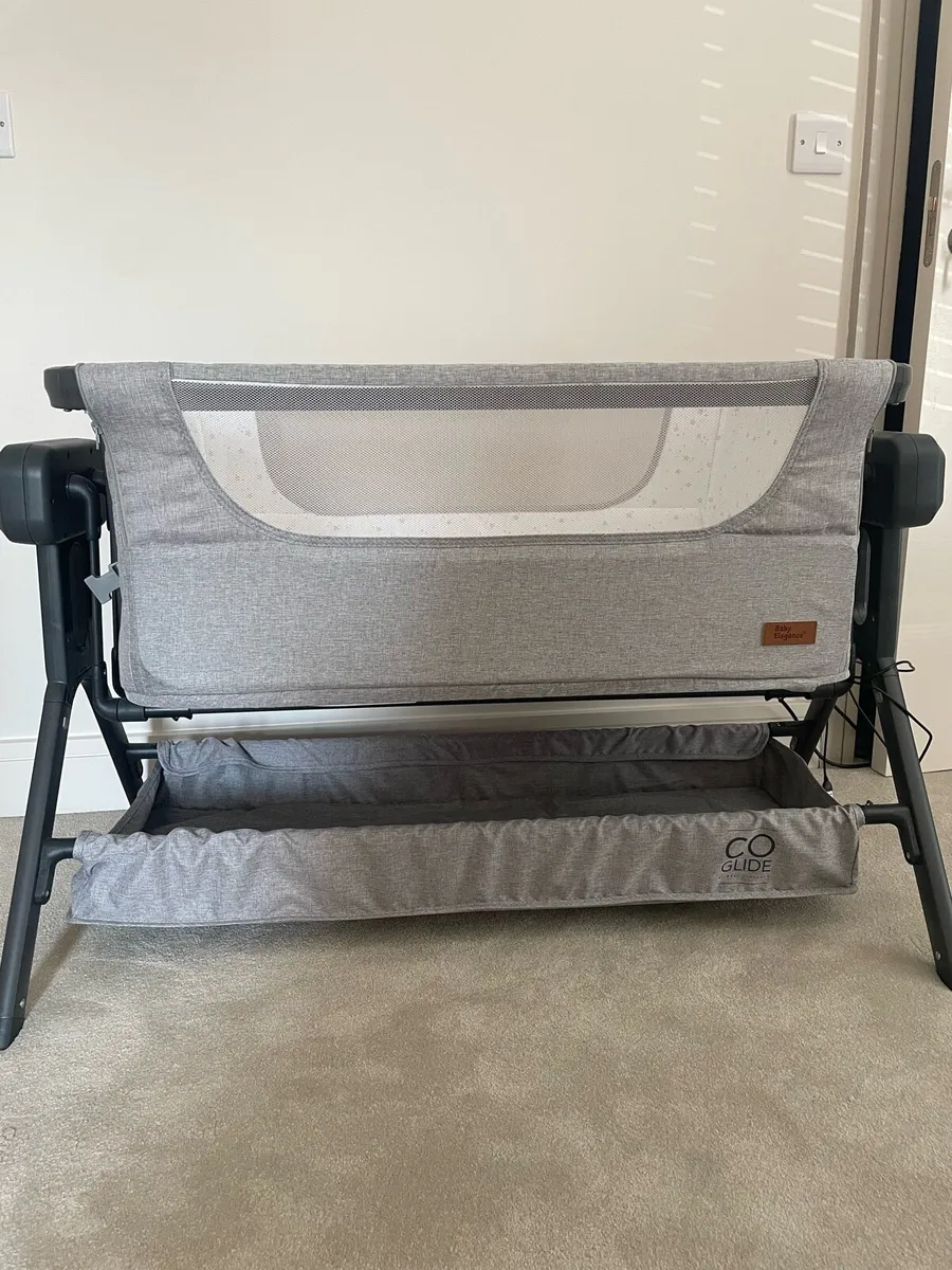 Baby Elegance Co-Glide Electric Bedside Crib - Image 2