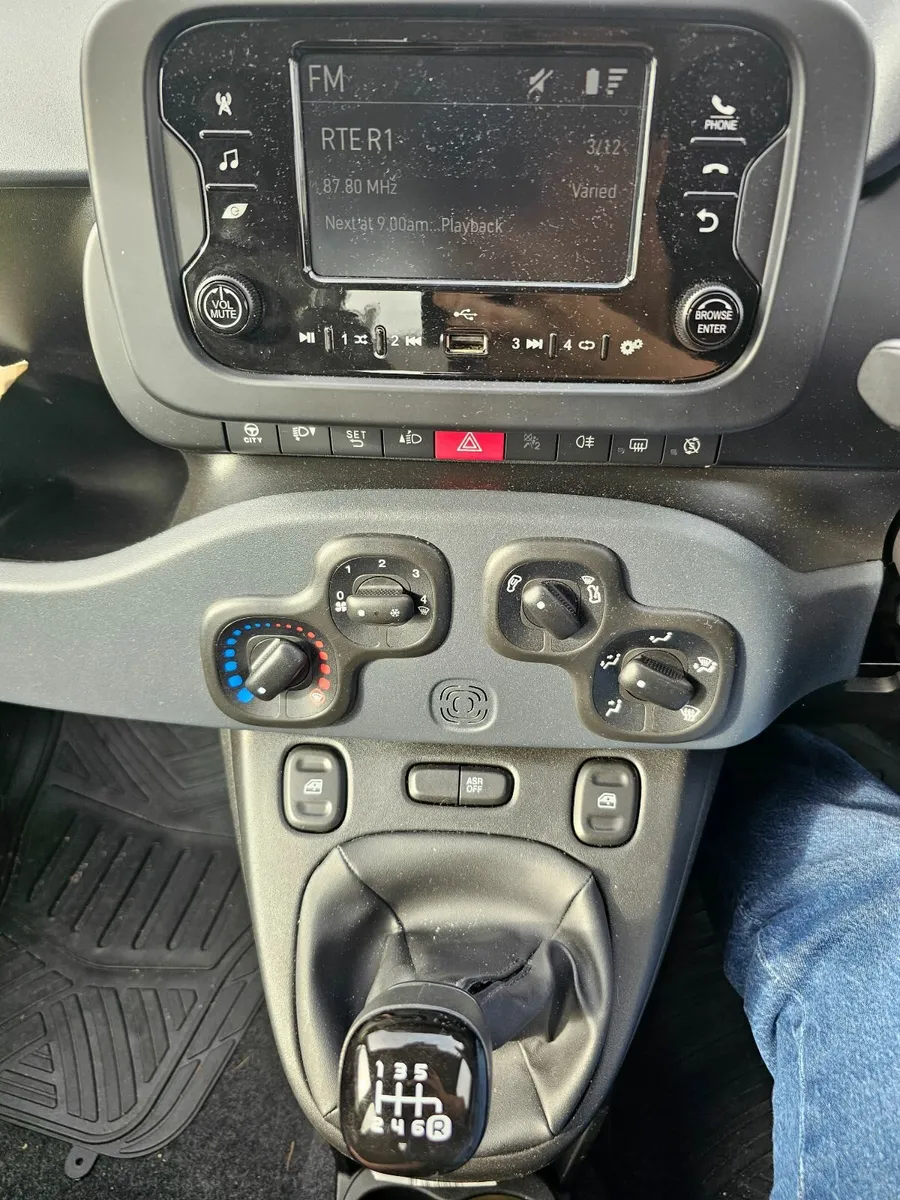 Fiat Panda 2023 only 47k Hybrid - Image 4