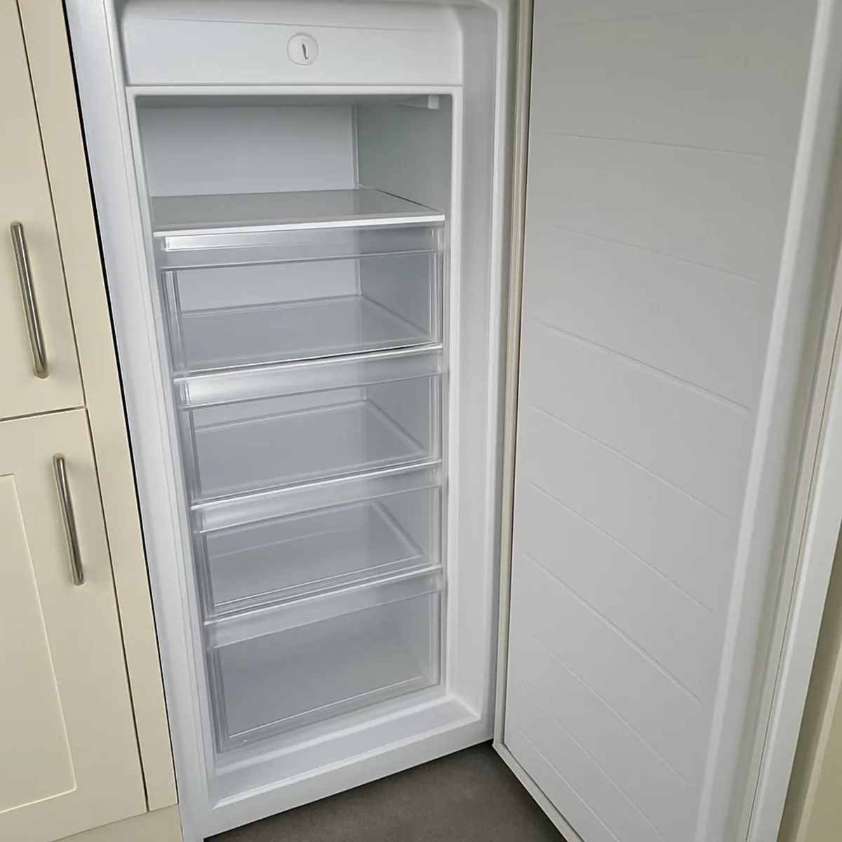 Freezer - Image 2