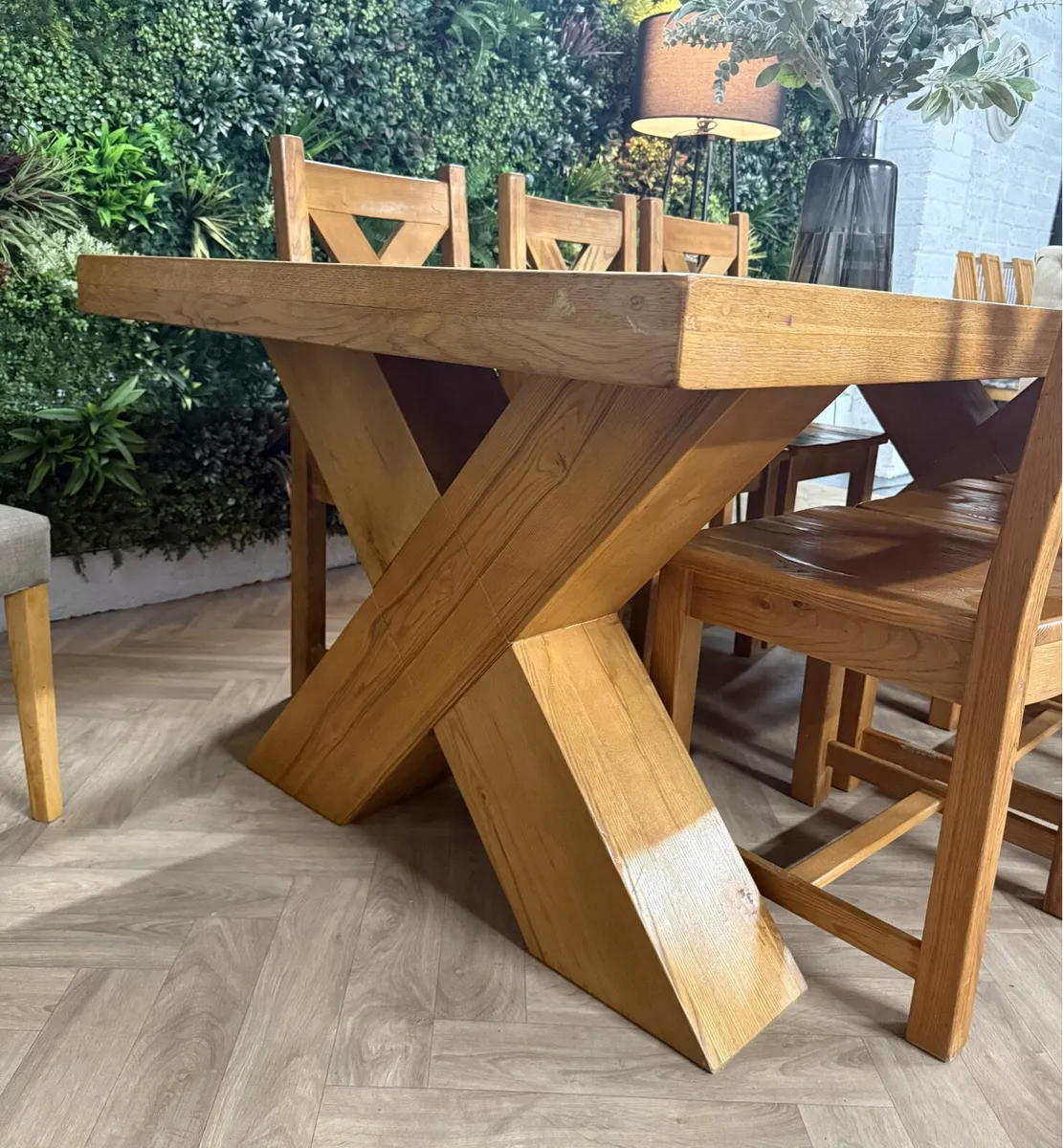 Oak kitchen table & 8 chairs/dining set - Image 4