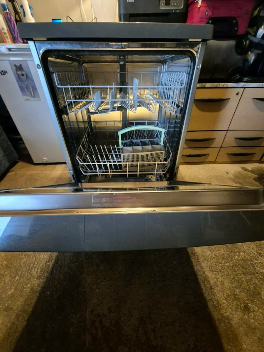 Dishwasher machine - Image 2