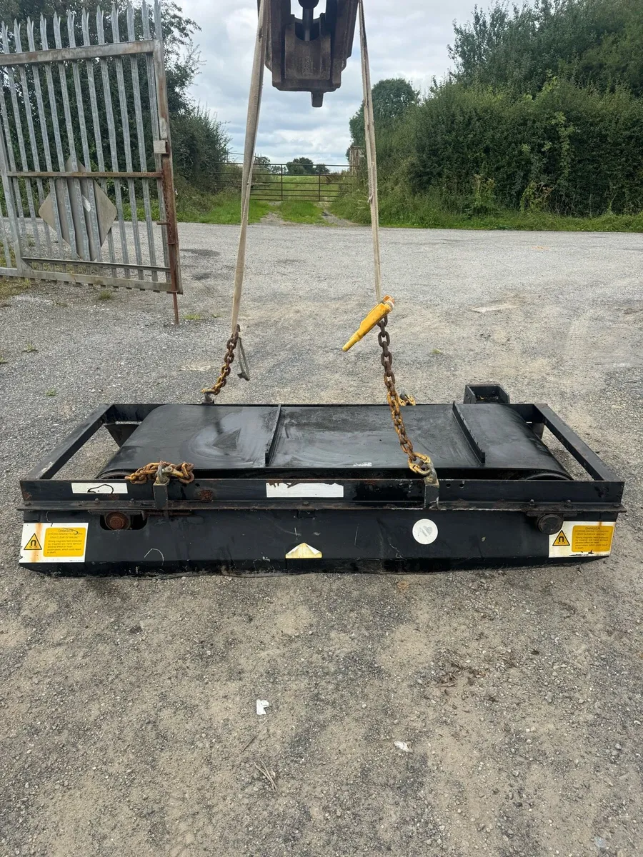 ERIEZ Overbelt Magnet Separator - Image 1