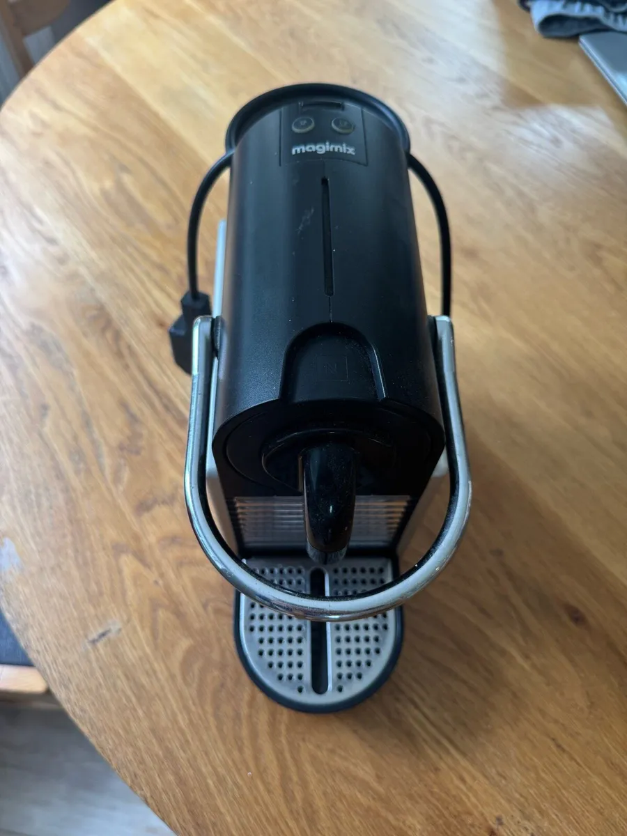 Nespresso pods coffee machine - Image 1