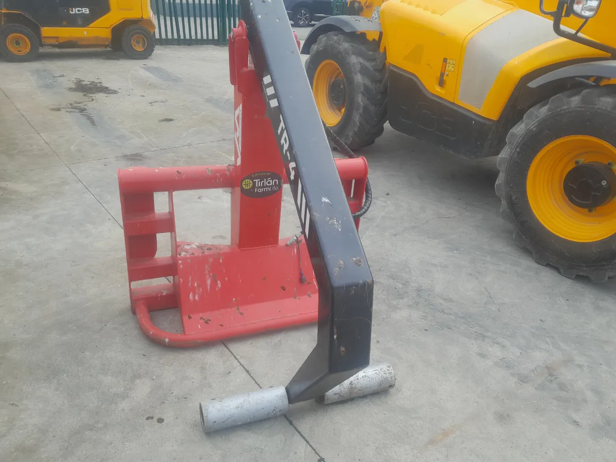 Elephant Truck Bale Handler (18003) - Image 1