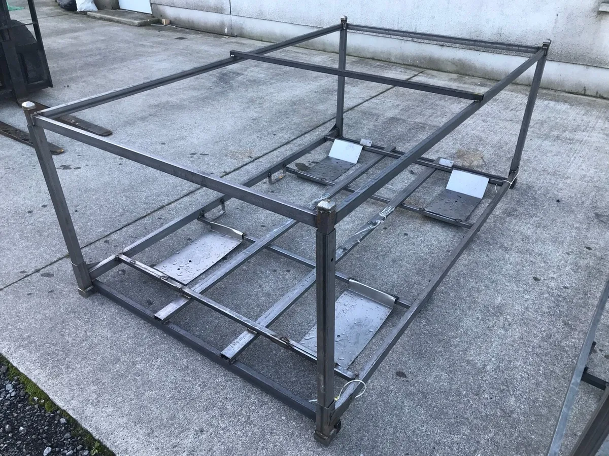 STEEL FRAMES - Image 1