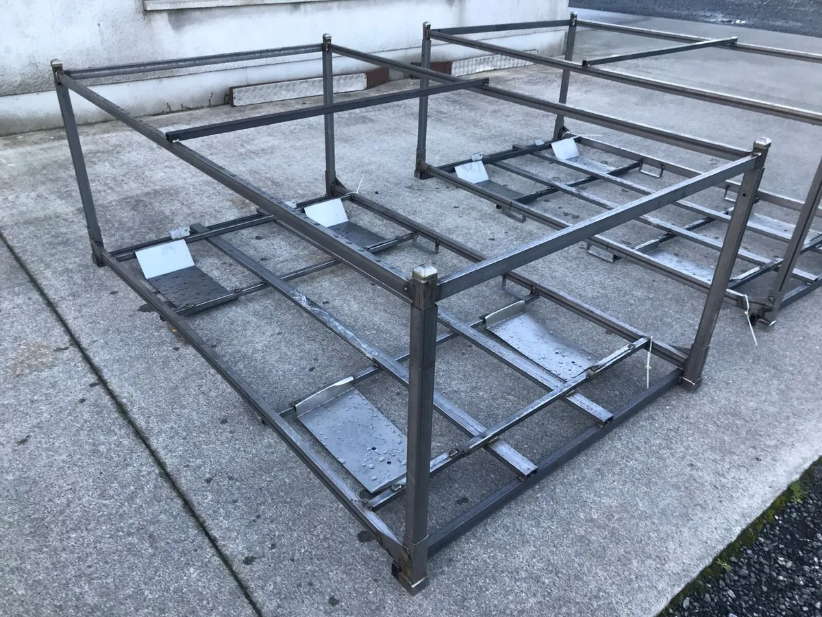 STEEL FRAMES - Image 2