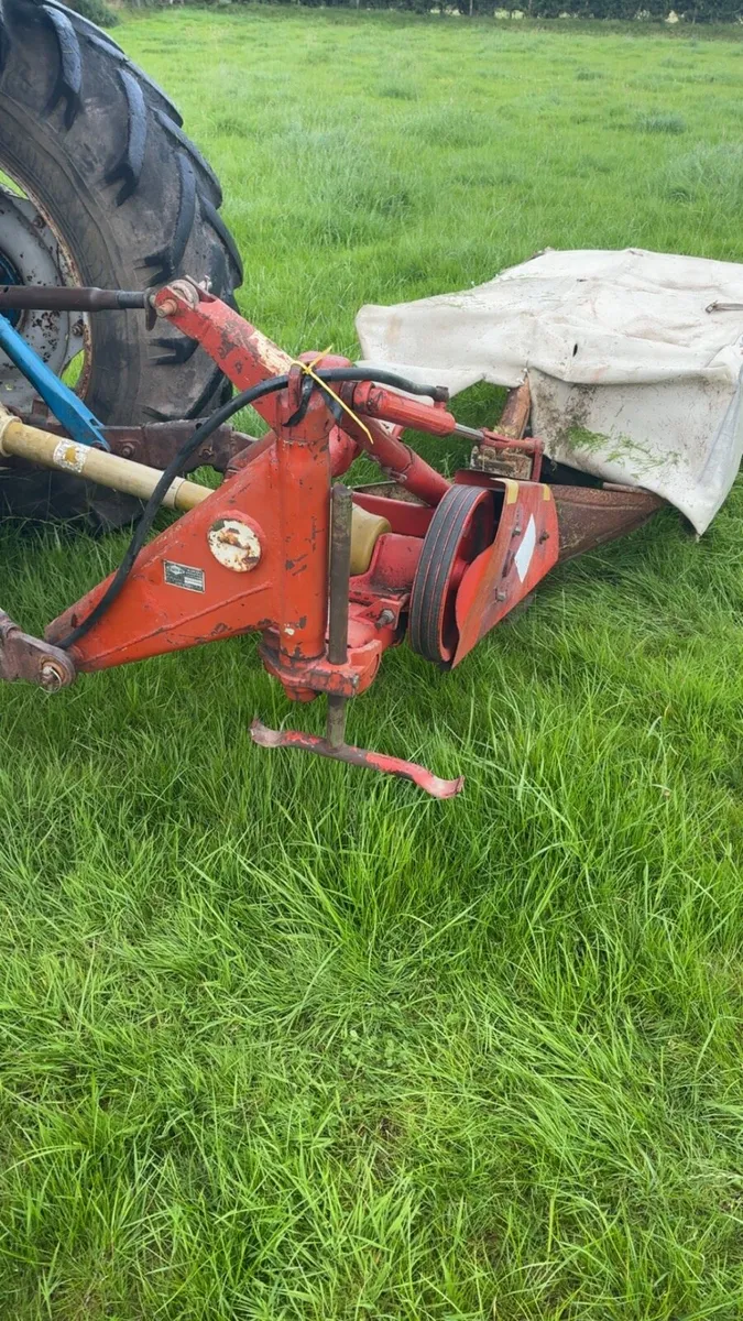 Kuhn gmd 44 disc mower - Image 2
