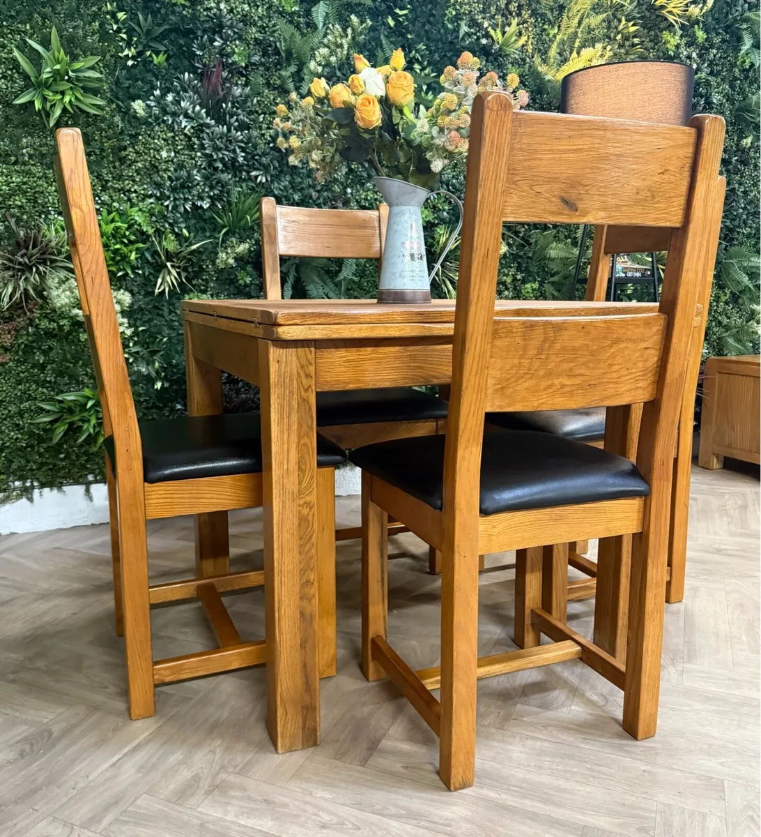Extending oak kitchen table & 4 chairs - Image 2