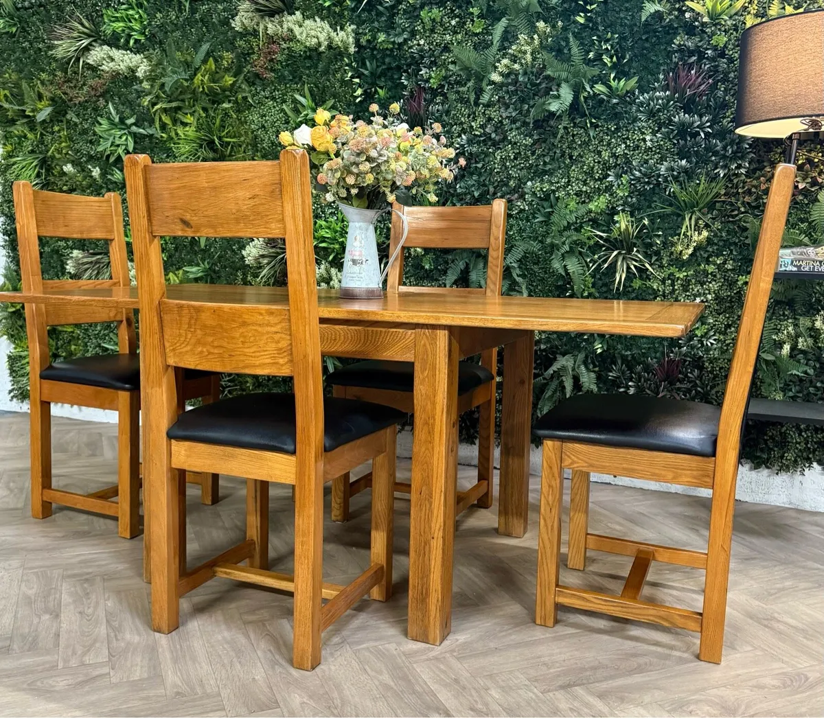 Extending oak kitchen table & 4 chairs - Image 3