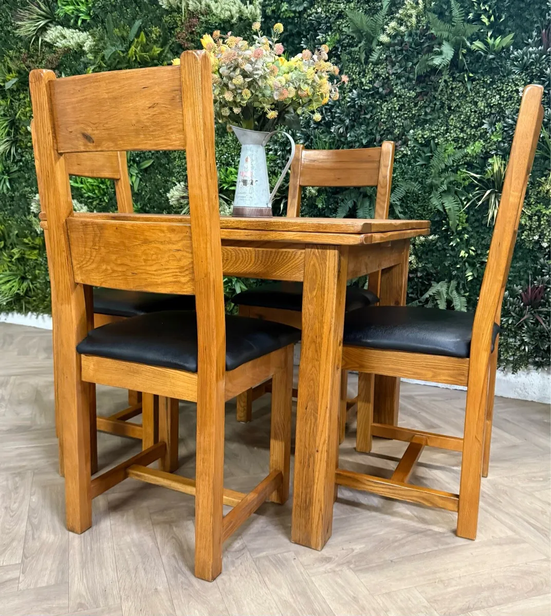 Extending oak kitchen table & 4 chairs - Image 4