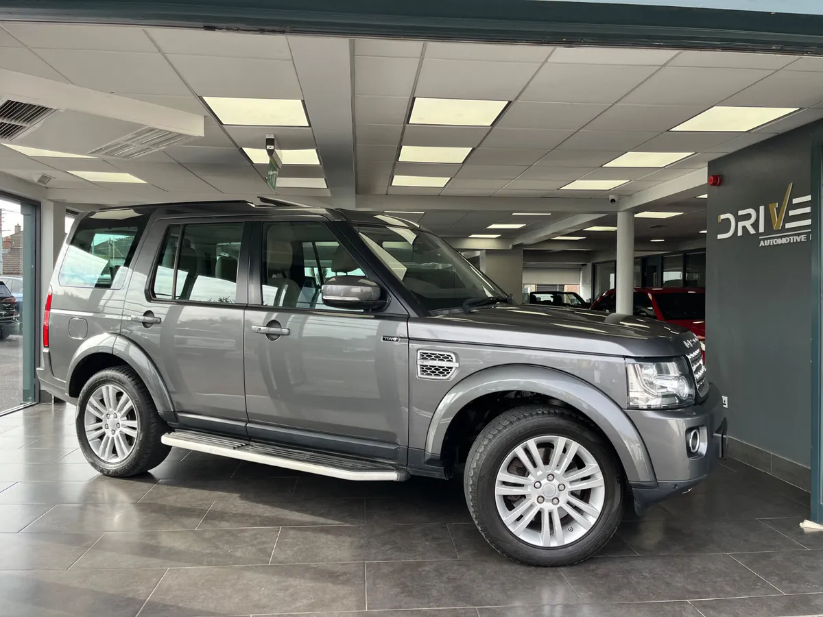 Land Rover Discovery 2015 - Image 1