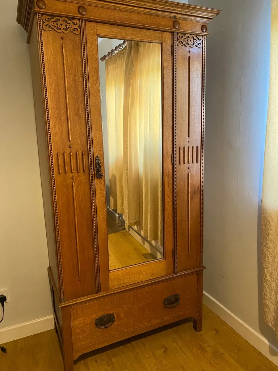 Vintage wardrobe - Image 4