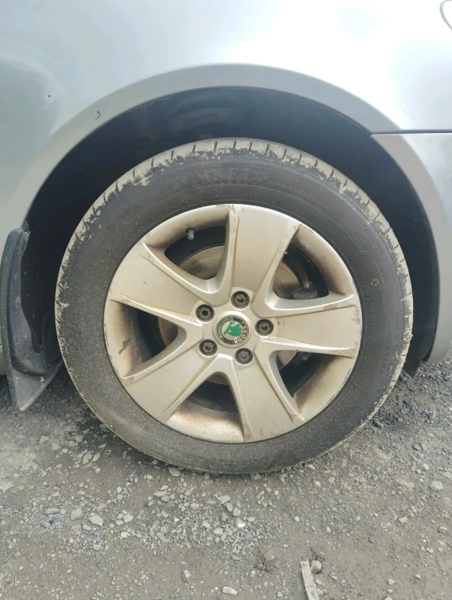 Breaking Skoda Octavia 2013 1.6tdi - Image 4