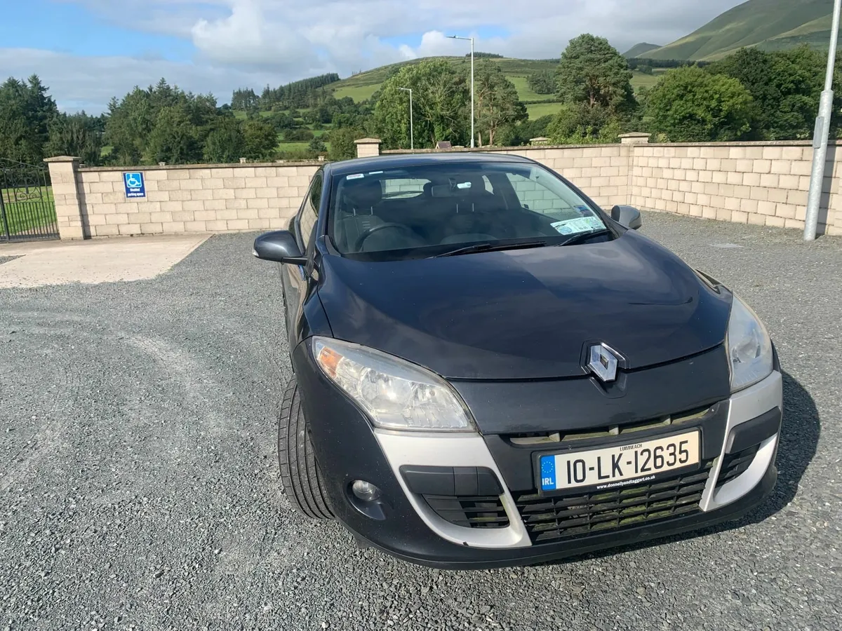 Renault Megane 2010 - Image 1