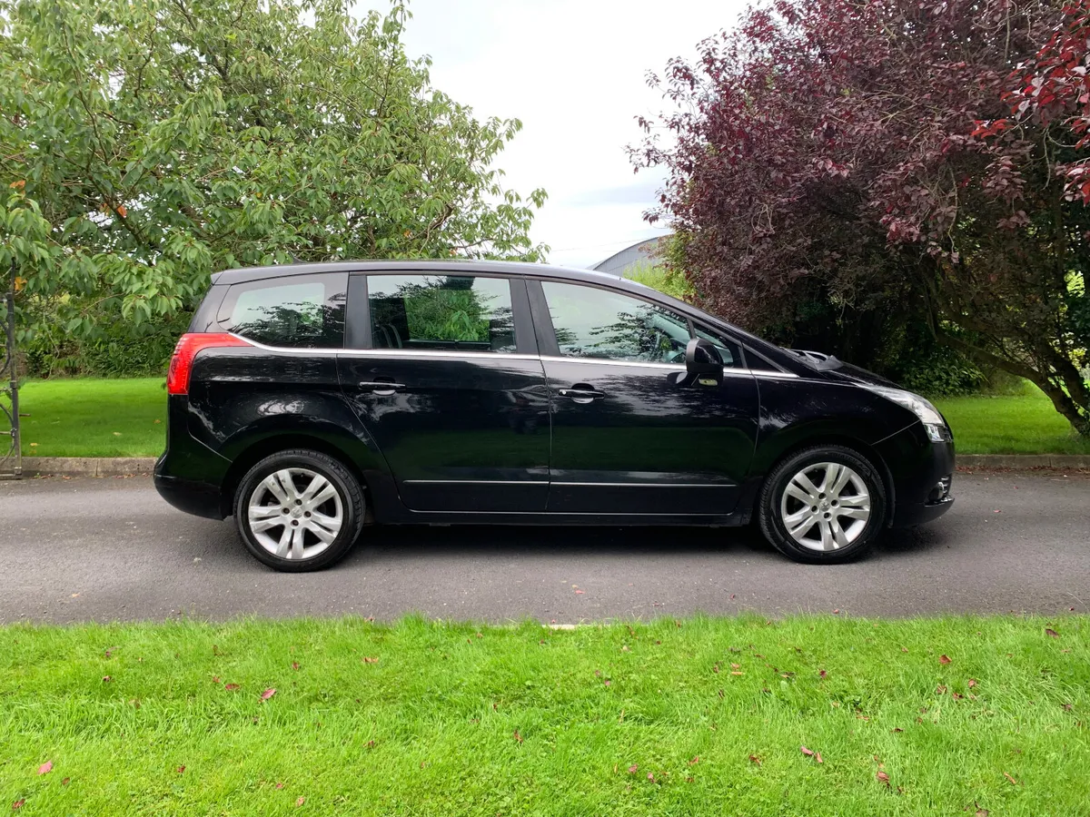 Peugeot 5008 2013 7 Seat 1.6 HDi - Image 1
