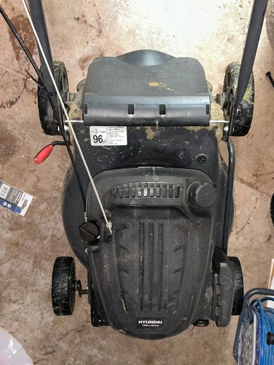 Hyundai lawnmower - Image 2