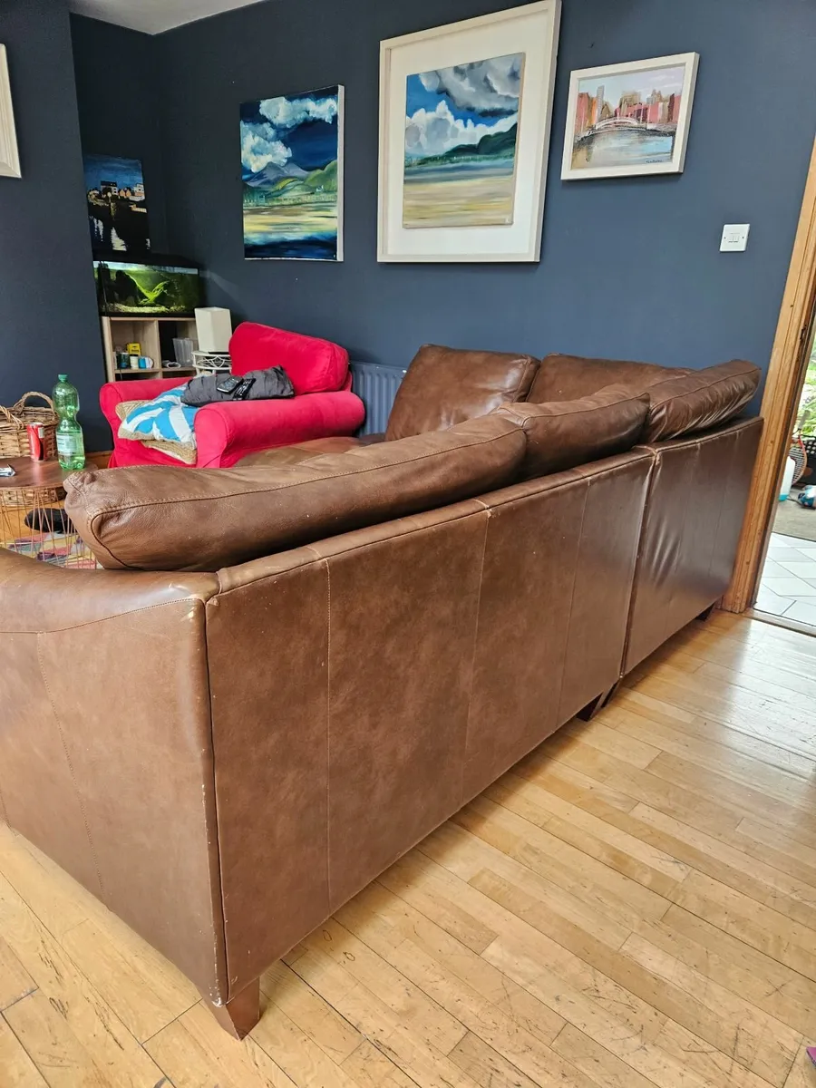 Couch - Image 2