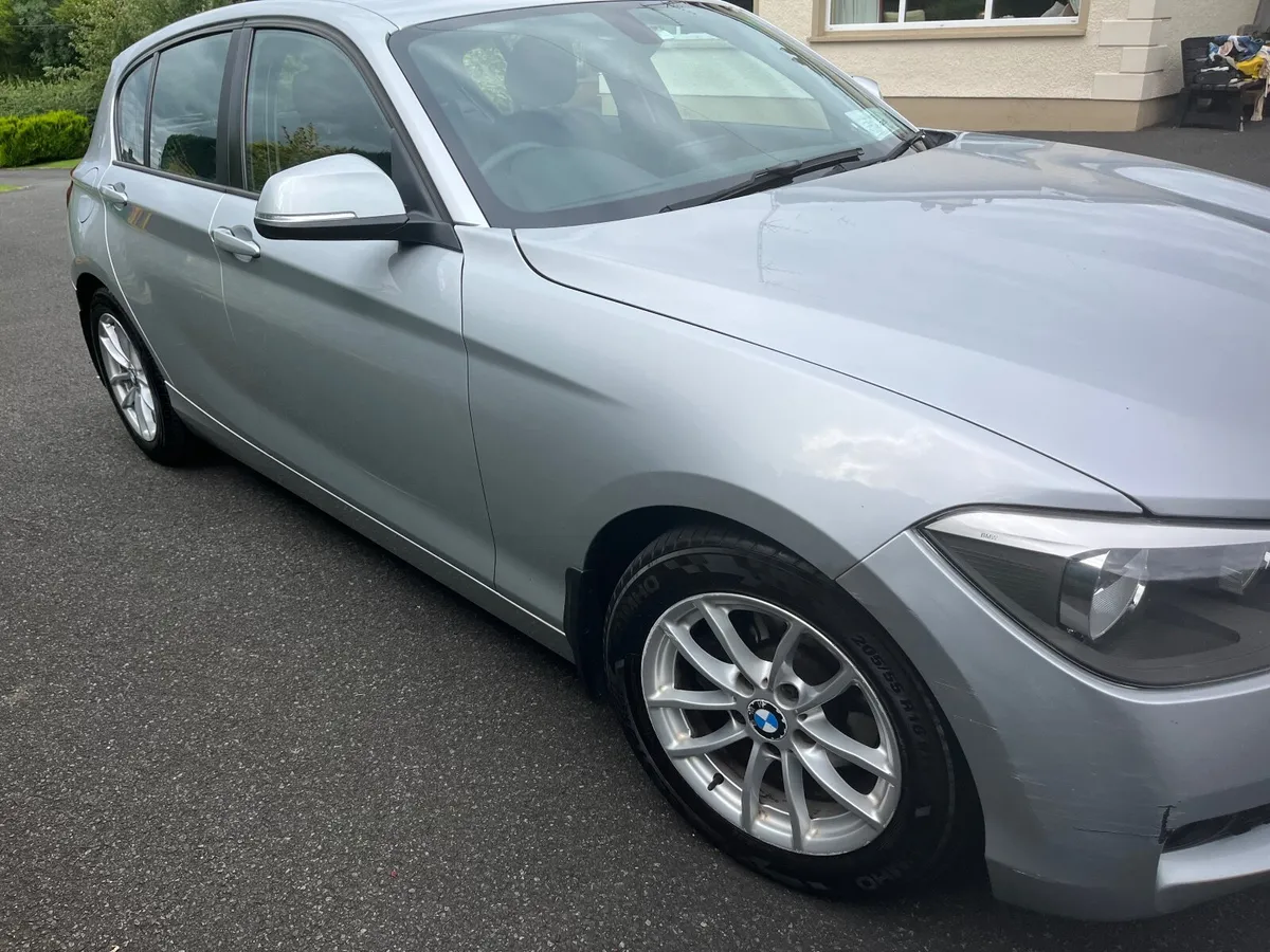 BMW 1-Series 2011 - Image 1