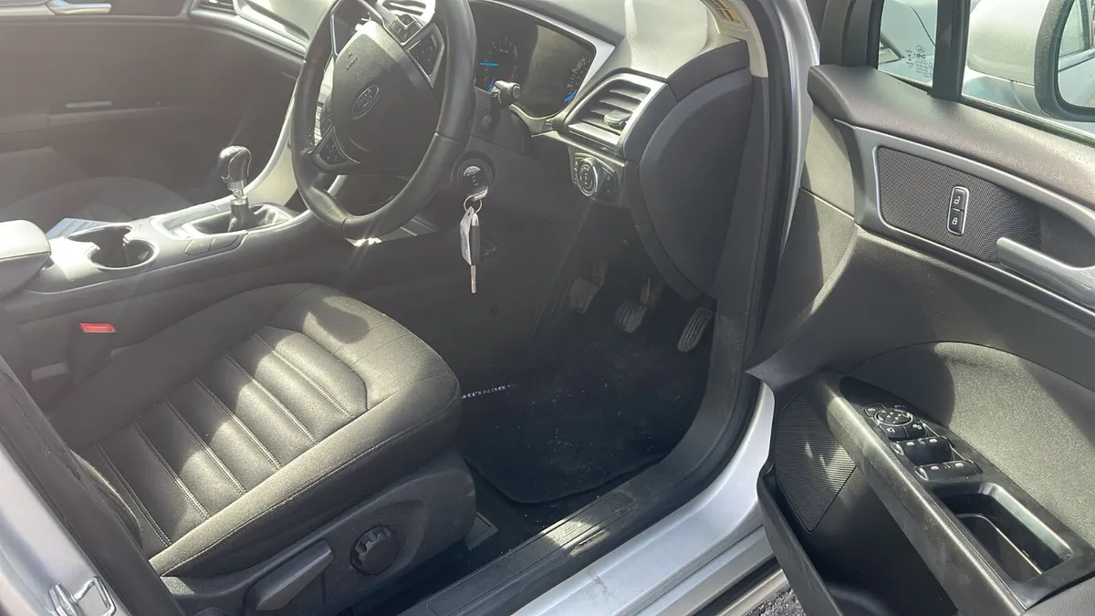 171 Ford Mondeo 2.0Tdci Zetec - Image 4
