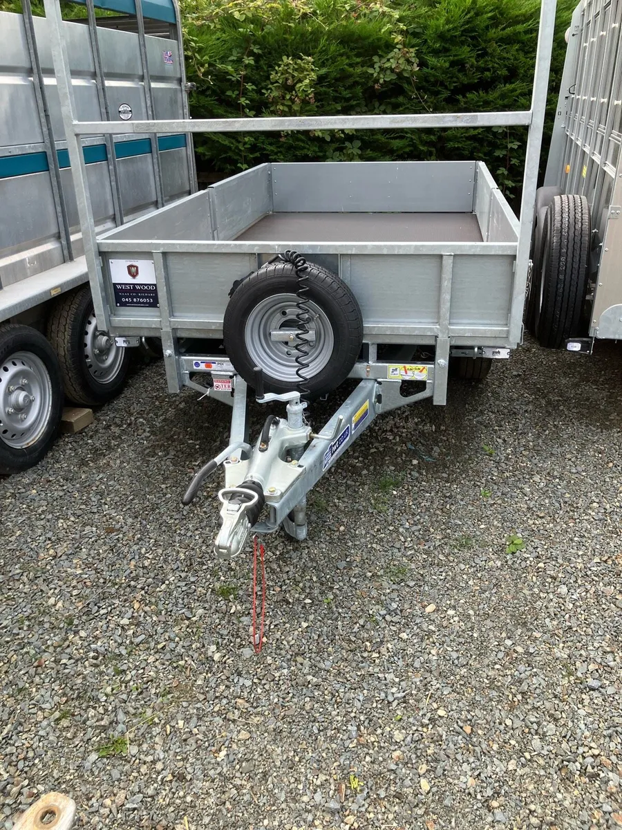 Trailers - Image 4