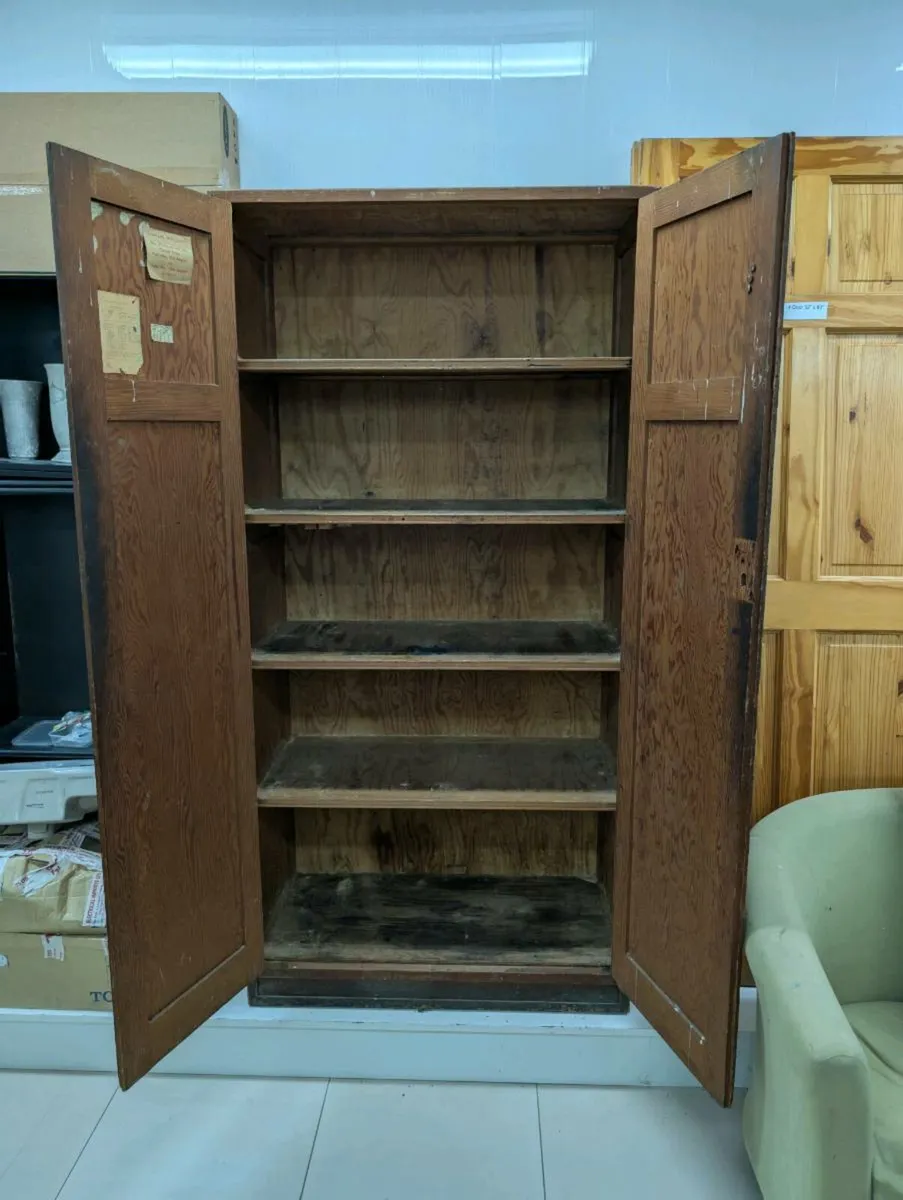 1930s dresser - Image 2