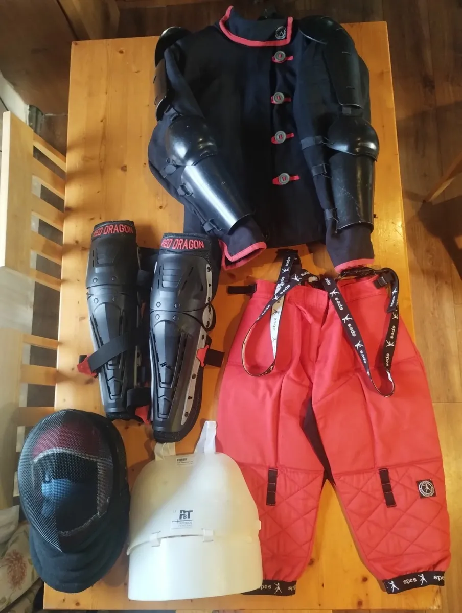 Hema Fencing equipment