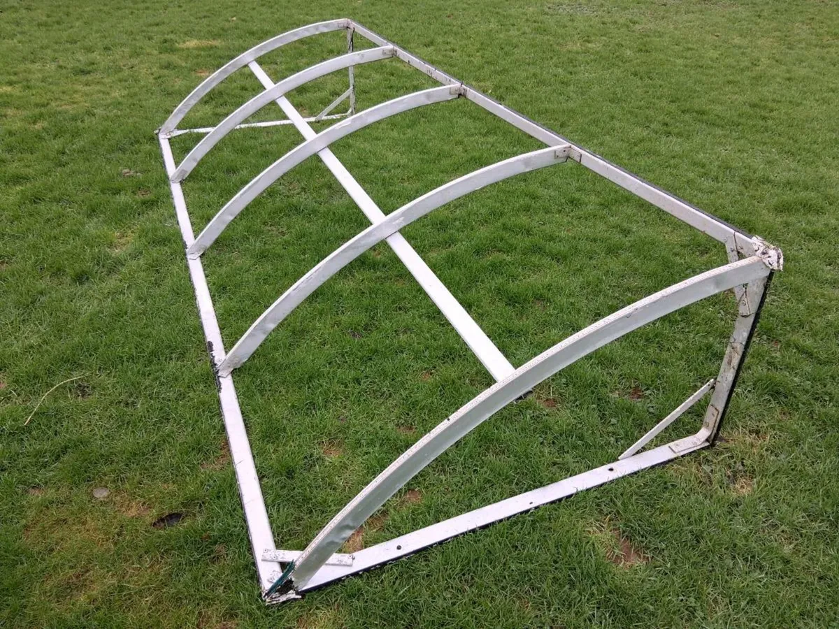 Canopy frame, Shelter - Image 1