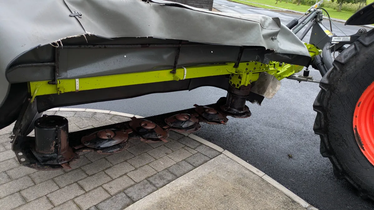 Mint Claas Disco 28 disc mower. - Image 4