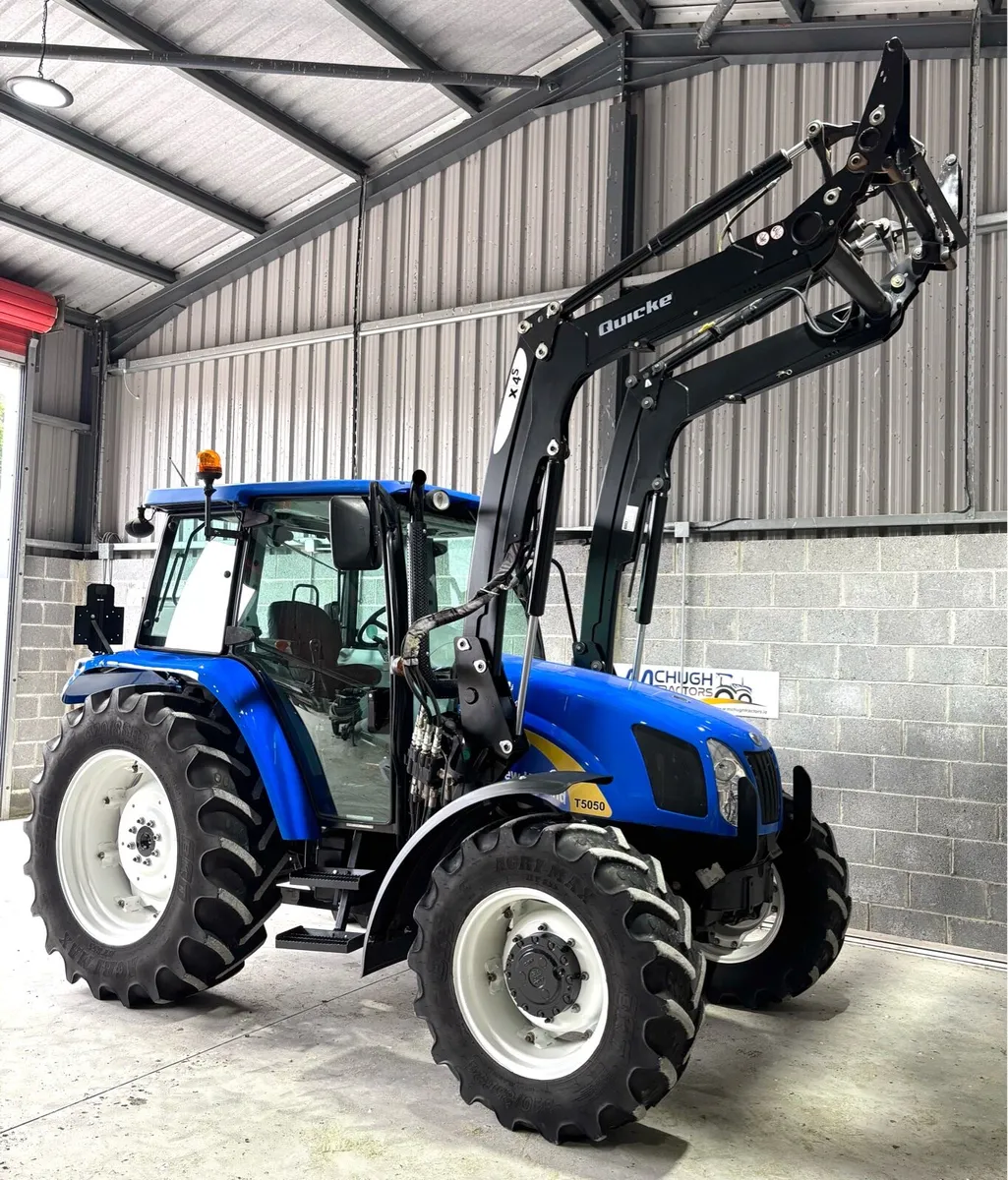 NEW HOLLAND T5050 c/w Quicke X4s Loader - Image 3