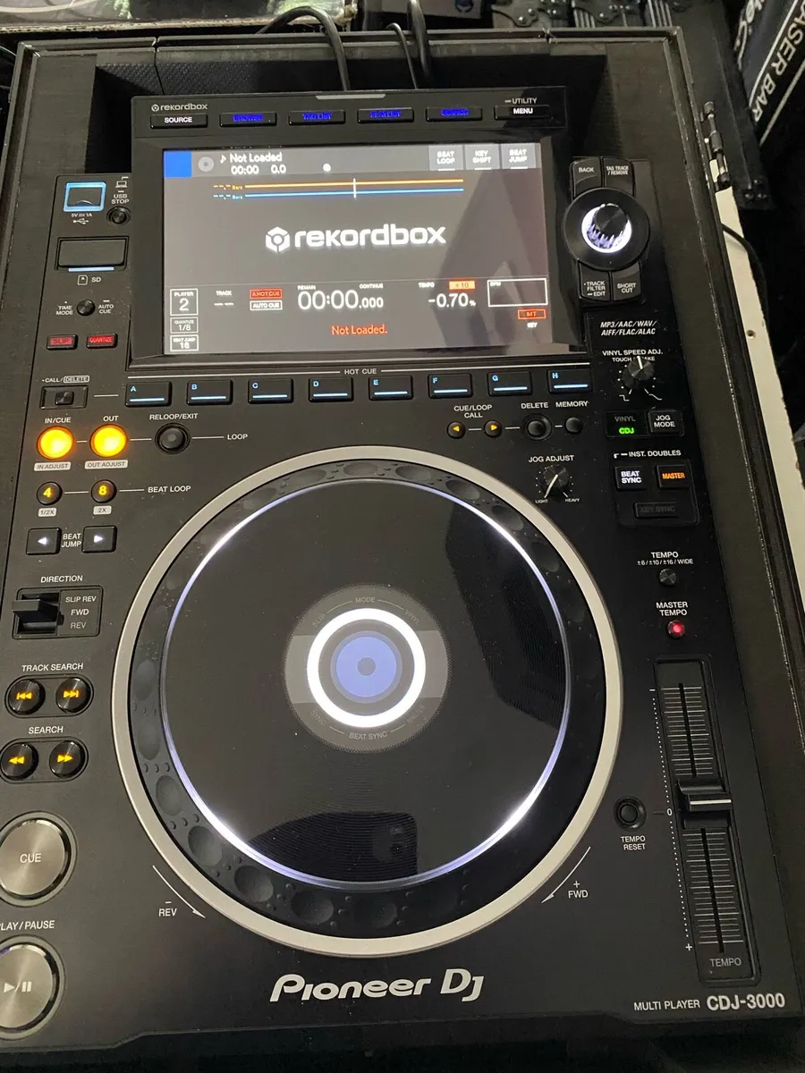 Pair of Pioneer CDJ 3000 - Image 4