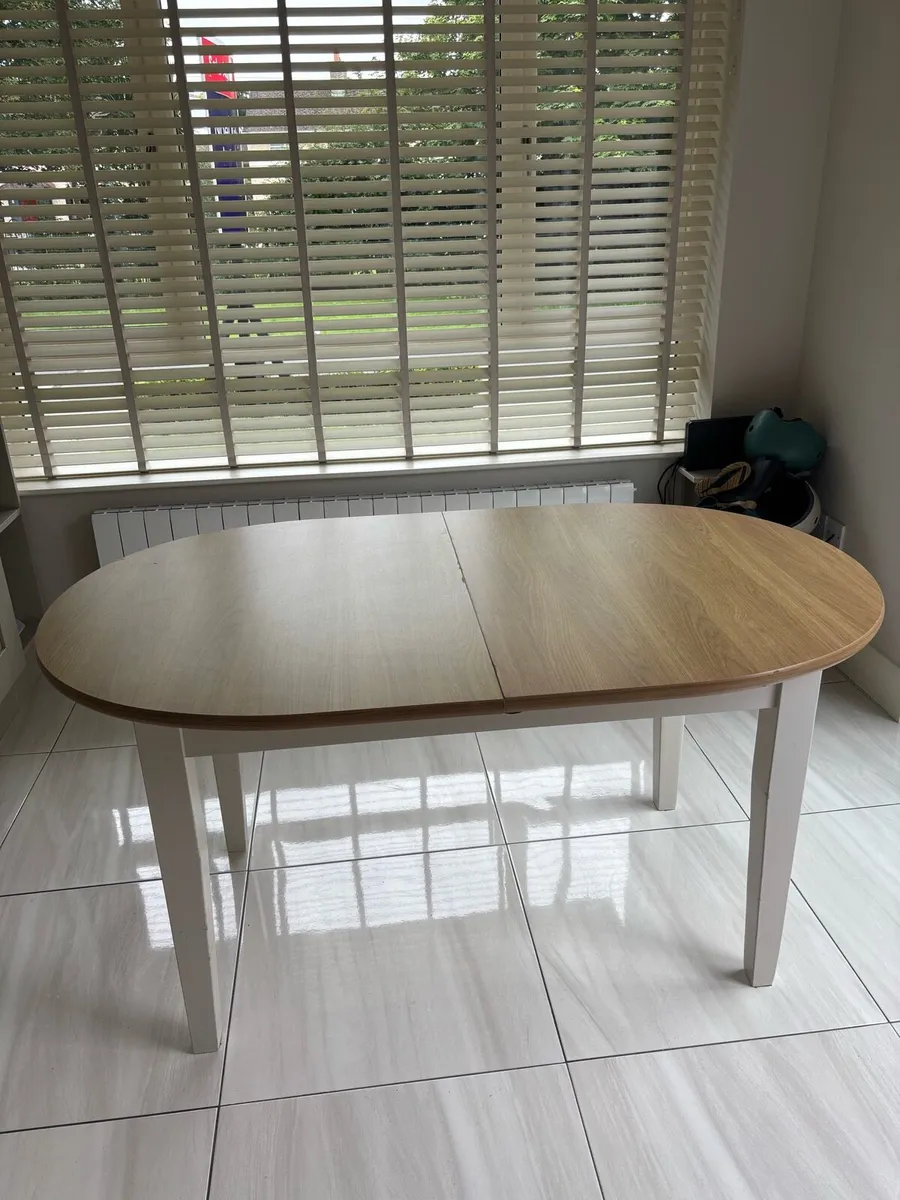 Kitchen table - Image 2