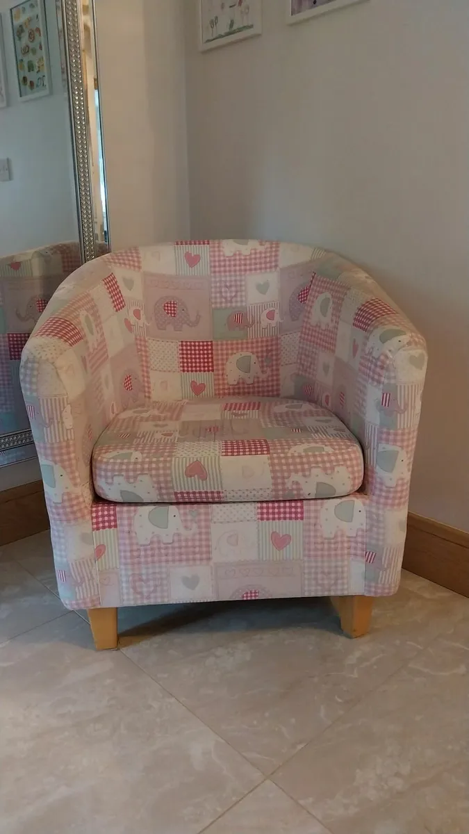 Tub chair