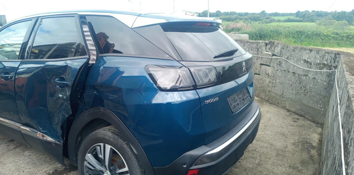 2021 PEUGEOT 3008 1.5 DIESEL FOR BREAKING - Image 3