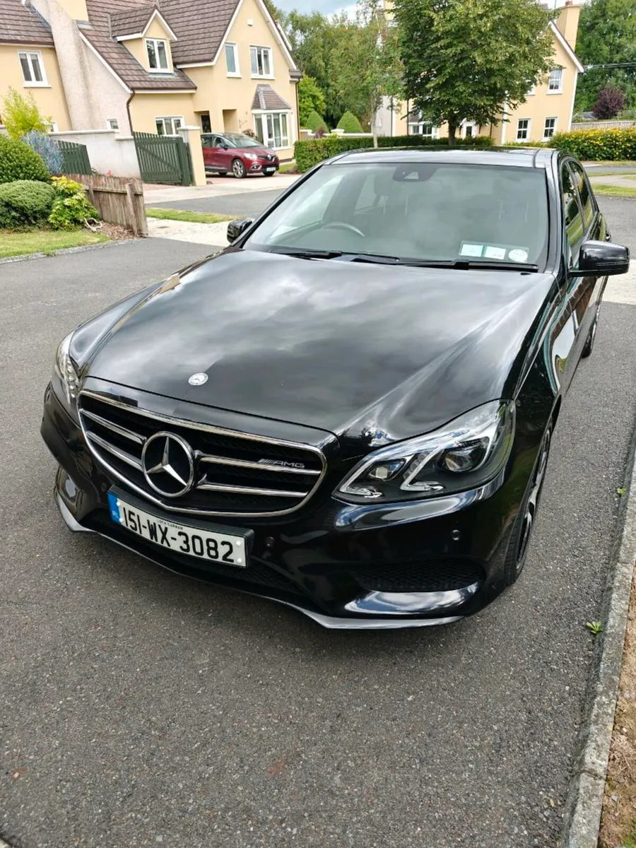 Mercedes E220 AMG Night Edition - Image 3