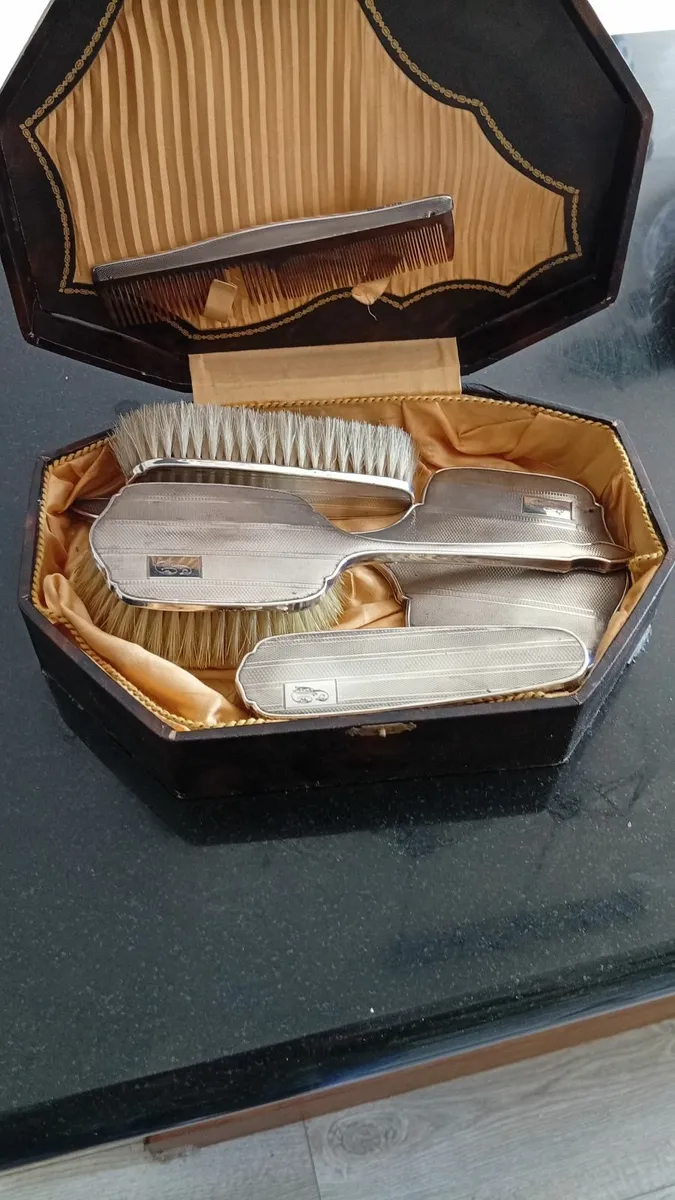 Antique silver vanity set - Image 1